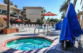 Loading Resort Image...